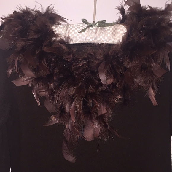 Chocolate brown sweater with feather collar - Picture 3 of 6